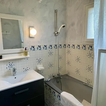 House With Garden And Terrace Close To The Ocean In Lacanau-ocean